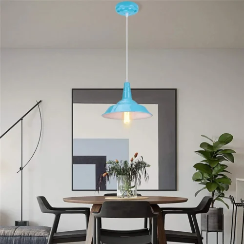 Suspension industrielle bleu